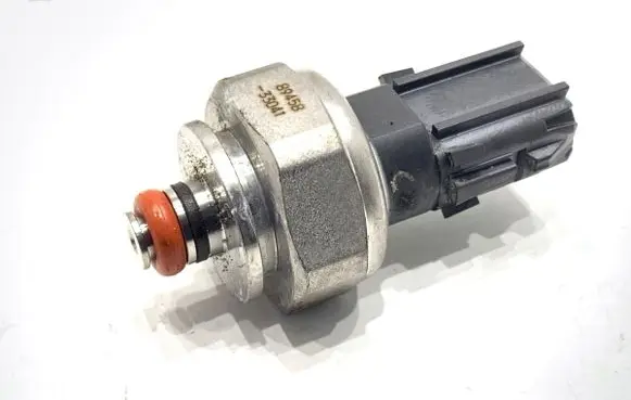 Toyota Yaris Fuel pressure sensor 8945833041