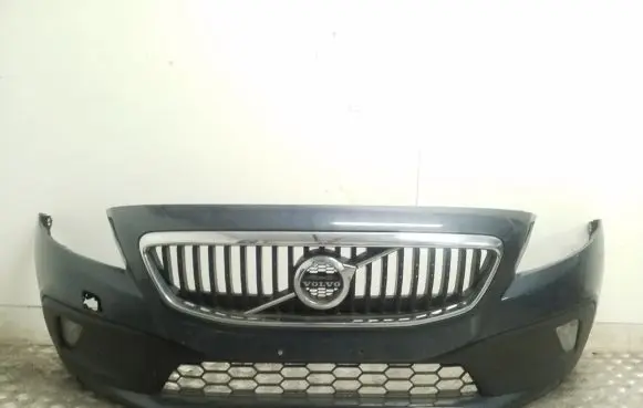Volvo V40 Front bumper 31353310