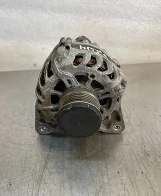 Renault Captur Generator/alternator 231008918R