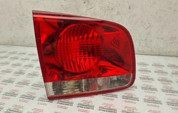 Volkswagen Touareg I Tailgate rear/tail lights 28269003