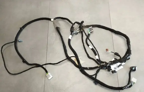 Volkswagen Amarok II Tailgate/trunk wiring harness N1XT14334MUB
