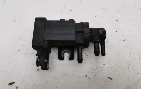 Citroen DS3 Valve vacuum 9674084680