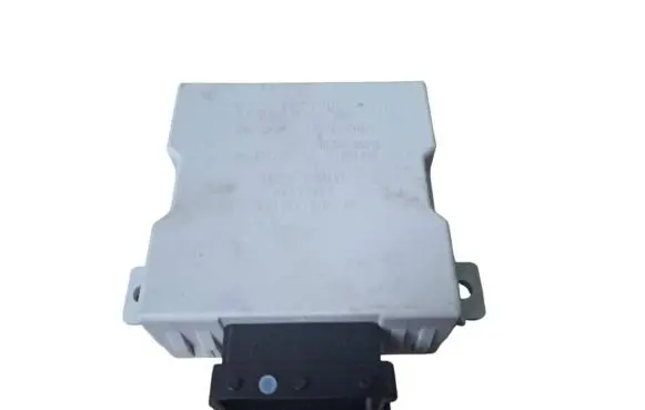Toyota Avensis T250 Window wiper relay 8594005040