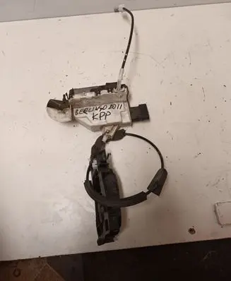 Citroen Berlingo Front door lock PSA828406