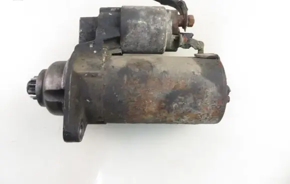 Volkswagen Golf IV Starter motor 