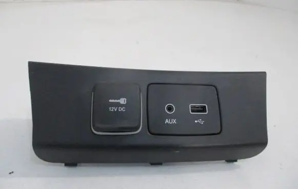 Fiat Tipo USB socket connector 