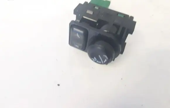 Nissan Qashqai Wing mirror switch