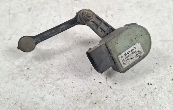 Audi Q7 4L Headlight/headlamp level sensor 4E0907503C