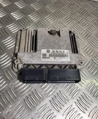 Volkswagen Touran I Engine control unit/module 03G906021MP 03G906021AN 0281014041