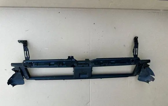 Audi A5 Radiator support slam panel bracket 8W6807771