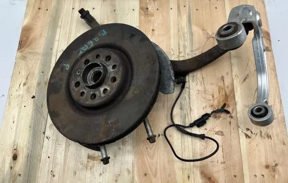 Alfa Romeo Brera Front wheel hub spindle knuckle