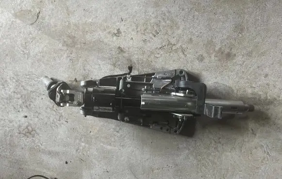 Mercedes-Benz C W204 Steering wheel axle A2044604516 11025009212