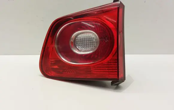 Volkswagen Tiguan Tailgate rear/tail lights 5N0945094B