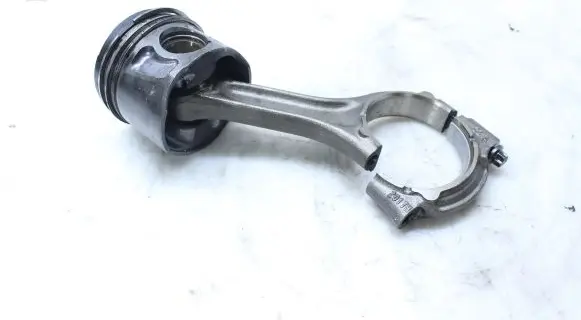 Jeep Grand Cherokee Piston with connecting rod AVB 061130048