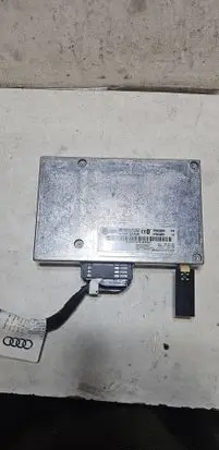 Audi A4 S4 B7 8E 8H Bluetooth control unit module 8P0862335H