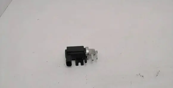 Volkswagen Polo IV 9N3 Turbo solenoid valve 1J0906627B 07T126 72290345