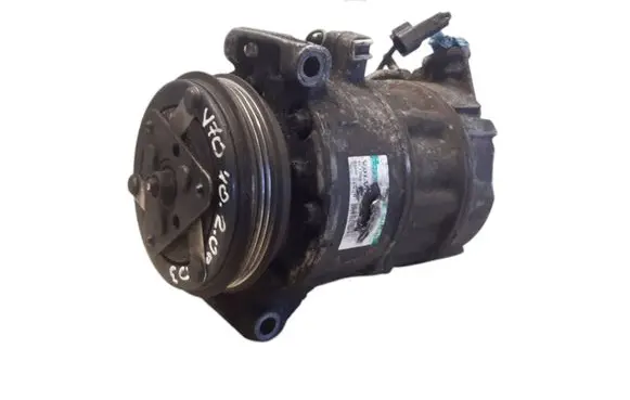 Volvo V70 Air conditioning (A/C) compressor (pump) 01L110CC