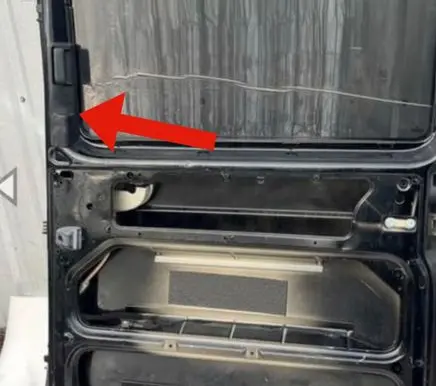 Volkswagen Transporter - Caravelle T5 Sliding door cover cap 7H0843188