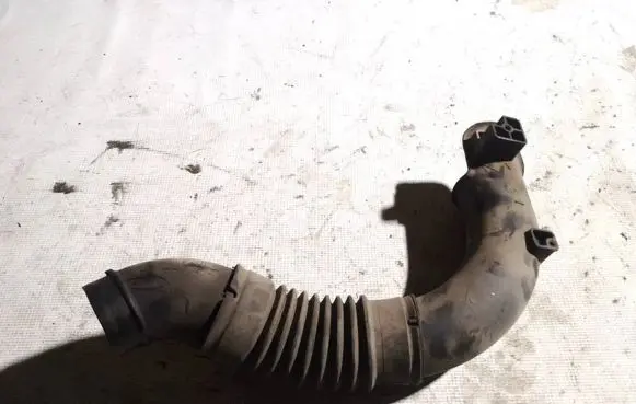 Ford Transit Air intake hose/pipe 6743165