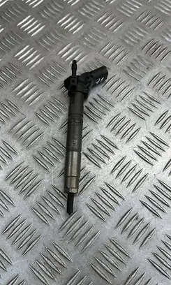 Mercedes-Benz ML W164 Fuel injector A6420701987