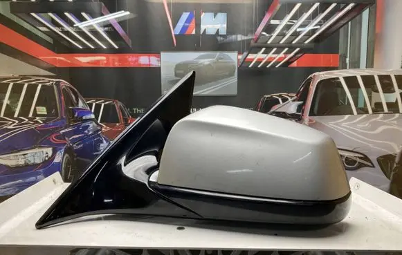 Front door electric wing mirror