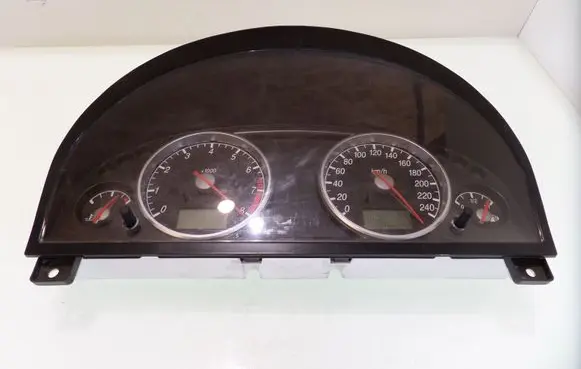 Ford Mondeo Mk III Speedometer (instrument cluster) 1S7F10841