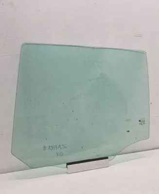 Opel Zafira B Rear door window glass