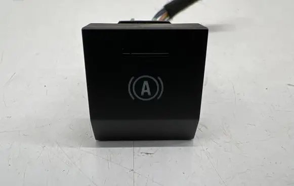 Renault Austral Handbrake/parking brake auto hold switch 251750471R