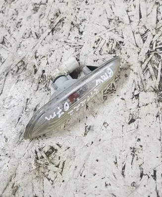 BMW 1 E81 E87 Front fender indicator light