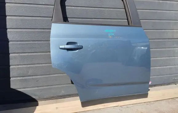 Chevrolet Orlando Front door