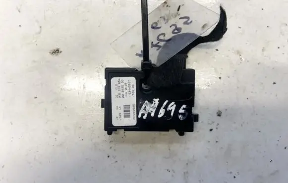 Volkswagen Touran I Steering wheel adjustment handle/lever 1k0959654 00203500