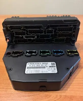 Mercedes-Benz E W212 Fuse module A2129008507 A2129020603 A2129016300