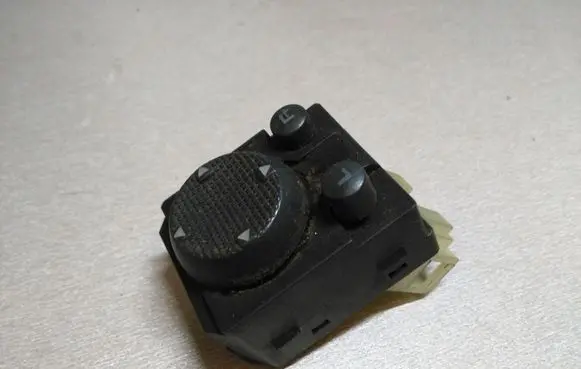 Volkswagen Golf III Wing mirror switch 1H0959565