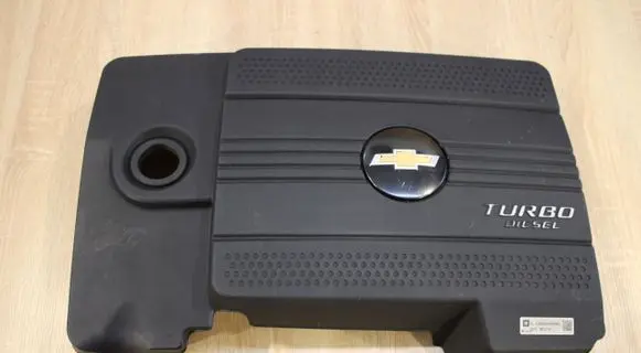 Chevrolet Captiva Engine cover (trim)