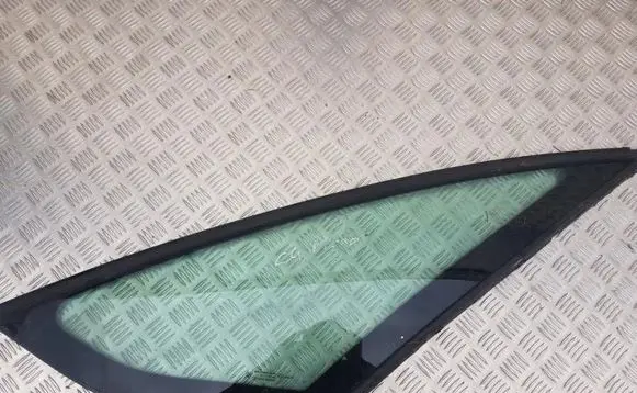 Citroen C4 I Picasso Front triangle window/glass 