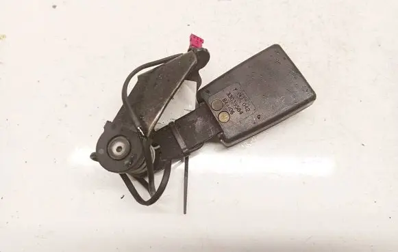 BMW 7 E65 E66 Rear seatbelt buckle 33039584