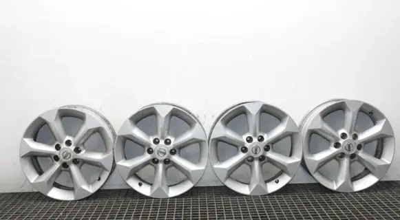 Nissan Pathfinder R51 R17 alloy rim 