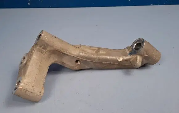 Peugeot 308 Engine mounting bracket 9805585080 S0326B