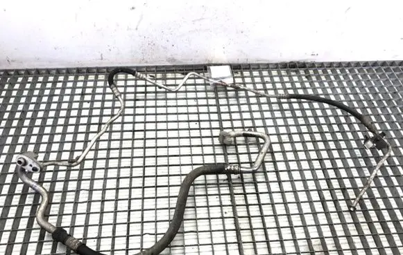 Air conditioning (A/C) pipe/hose