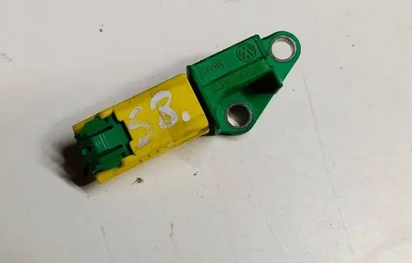 Volkswagen Scirocco Airbag deployment crash/impact sensor 5M0909606AS8 5M0909606A 5WK43658