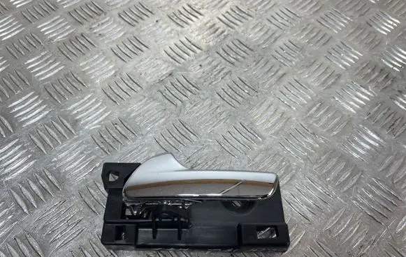 Jeep Grand Cherokee Front door interior handle