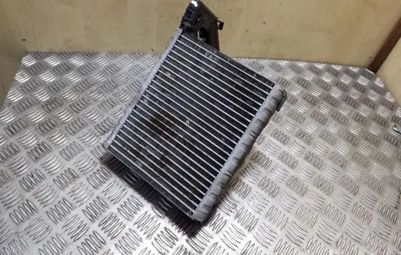 Volvo XC70 Air conditioning (A/C) radiator (interior) L5174