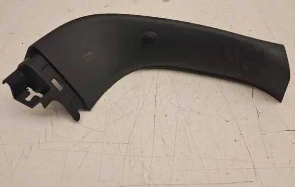 Hyundai i30 (D)pillar trim (top) 81730G4000TRY 20210513 81730G4000
