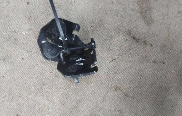 Ford S-MAX Rear door lock loop/hook striker 6G91R21982FBB 138R
