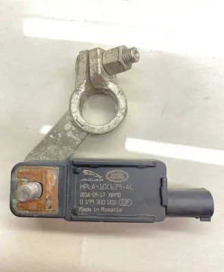 Land Rover Discovery Sport Battery relay fuse HPLA10C679AC 20180917 0199300005