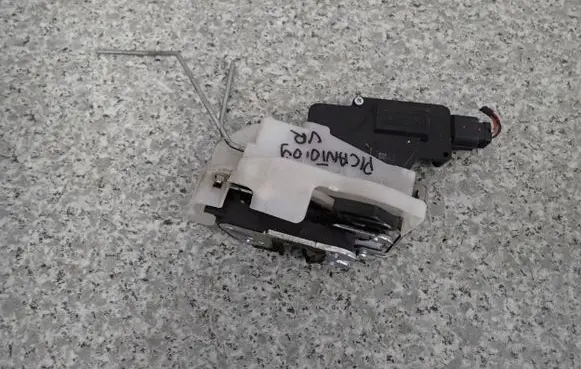 KIA Picanto Rear door lock