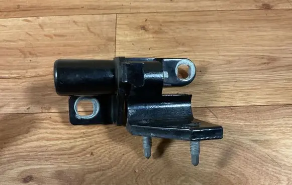 Ford Mondeo MK IV Rear door upper hinge A048575 C808A