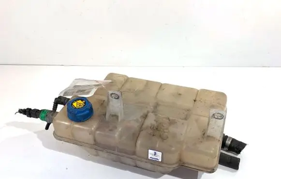 Iveco Daily 6th gen Coolant expansion tank/reservoir 5801303409