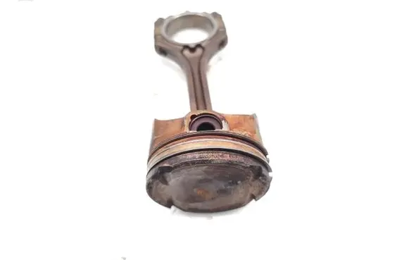 KIA Sportage Piston with connecting rod G4FJ