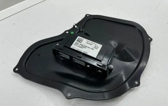 Tesla Model S Door control unit/module 100310100E 100585500F P0748P14B